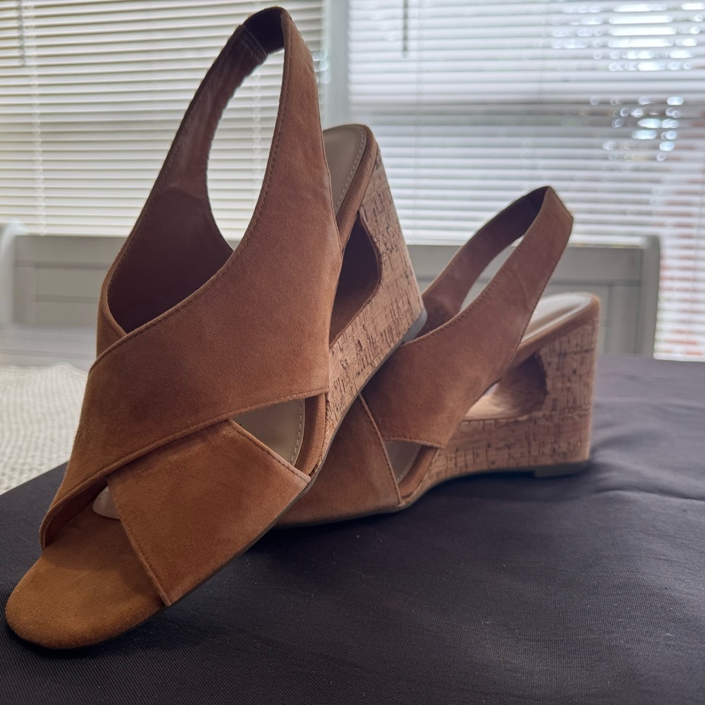 Brown Wedge Sandals with Crossed Straps
